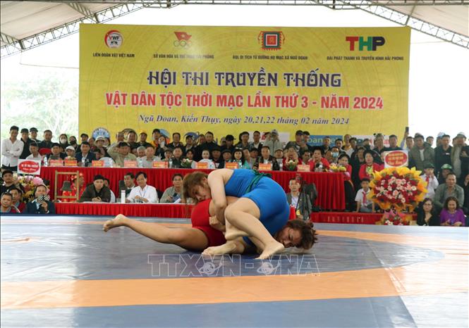 Quang cảnh Hội thi truyền thống vật dân tộc thời Mạc lần thứ 3. Ảnh: Hoàng Ngọc - TTXVN