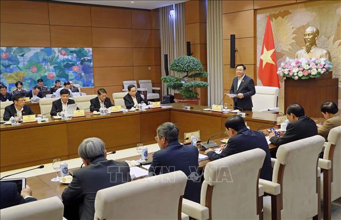 National Assembly Chairman Vuong Dinh Hue chairs a meeting to discuss the draft Law on Defence, Security Industries and Industrial Mobilisation in Hanoi on February 21. VNA Photo: Nhan Sáng