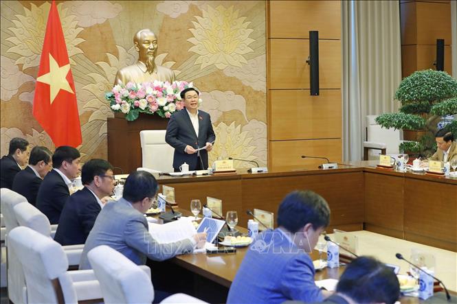 National Assembly Chairman Vuong Dinh Hue chairs a meeting to discuss the draft Law on Defence, Security Industries and Industrial Mobilisation in Hanoi on February 21. VNA Photo: Nhan Sáng