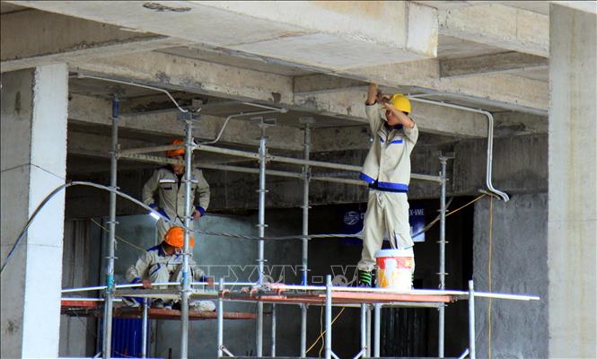 Thi công Dự án xây dựng Bệnh viện Đa khoa tỉnh Nam Định. Ảnh: Thái Thuần – TTXVN