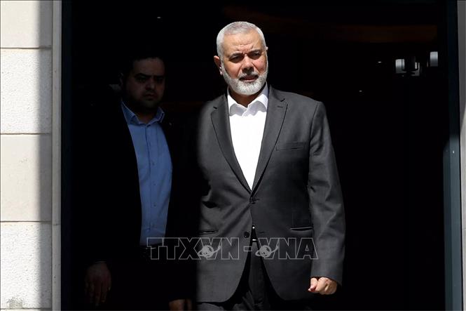 Ngày 19/2/2024, thủ lĩnh lực lượng vũ trang Hamas, ông Ismail Haniyeh (ảnh) đã đến Cairo (Ai Cập) để đàm phán với các quan chức Ai Cập, vài ngày sau khi các nhà hòa giải cho biết triển vọng về một thỏa thuận ngừng bắn mới với Israel đã mờ nhạt. Ảnh: AFP/TTXVN