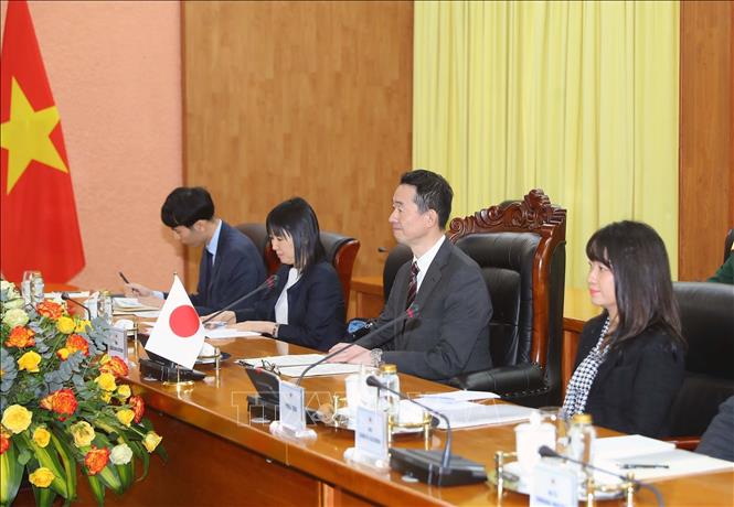 Japan’s Vice Minister of Defence for International Affairs Serizawa Kiyoshi and the Japanese delegation at the dialogue. VNA Photo: Trọng Đức