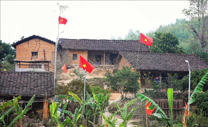 Ngôi nhà trình tường với mái ngói âm dương tại thôn Bắc Hoa, xã Tân Sơn (Lục Ngạn, Bắc Giang). Ảnh: Danh Lam - TTXVN