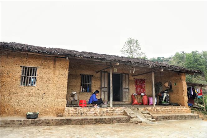 Ngôi nhà trình tường với mái ngói âm dương tại thôn Bắc Hoa, xã Tân Sơn (Lục Ngạn, Bắc Giang). Ảnh: Danh Lam - TTXVN