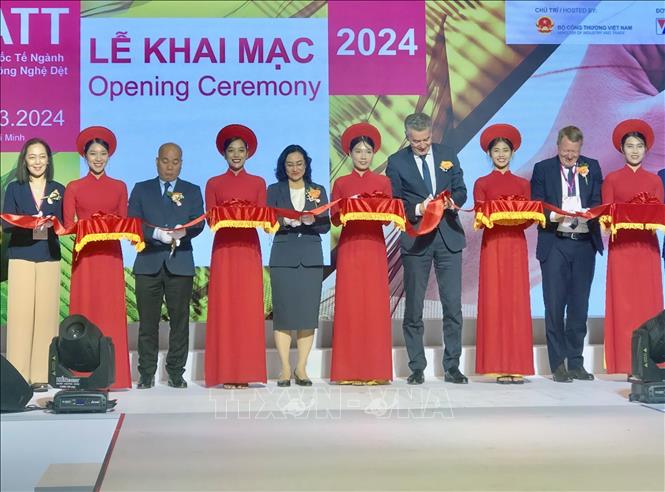 A view of the opening ceremony. VNA Photo: Mỹ Phương 