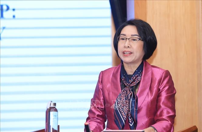 Bà Trần Thị Hồng Minh, Viện trưởng Viện Nghiên cứu quản lý kinh tế Trung ương phát biểu. Ảnh: Tuấn Anh - TTXVN