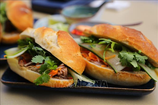Banh mi is among favorite dishes by diners due to its balanced flavors and exciting texture. VNA Photo: Hồng Minh