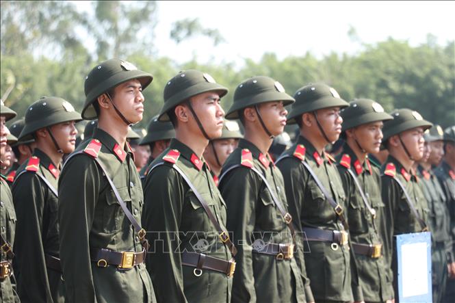 Gần 1.000 chiến sĩ mới tham gia nghĩa vụ Công an nhân dân sẽ trải qua 3 tháng huấn luyện tại Trung đoàn Cảnh sát Cơ động Đông Nam Tp. Hồ Chí Minh (Bộ tư lệnh Cảnh sát cơ động). Ảnh: TTXVN phát