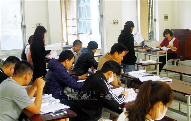 Tổng số sinh viên khóa 65 ngành Sư phạm tại Trường Đại học Quảng Bình đang cao hơn rất nhiều so với chỉ tiêu giao nhiệm vụ và chỉ tiêu của Bộ Giáo dục và Đào tạo. Ảnh: Tá Chuyên - TTXVN