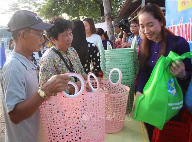 Trong ảnh: Ra mắt mô hình là chương trình 