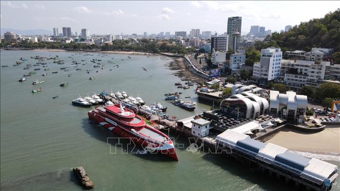 Thang Long high-speed ferry service in Vung Tau city. VNA Photo: Đoàn Mạnh Dương