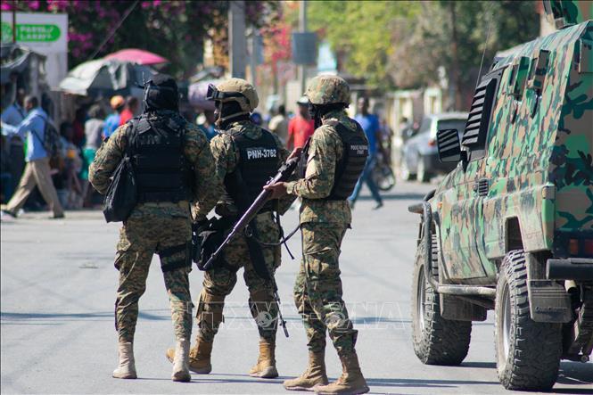 Cảnh sát Haiti tăng cường an ninh tại Port-au-Prince ngày 9/3/2024. Ảnh: AFP/TTXVN