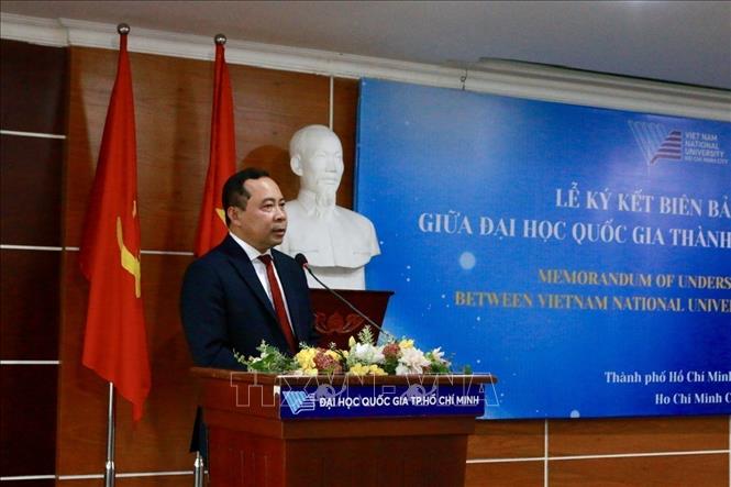 President of the Vietnam National University - Ho Chi Minh City, Assoc. Prof. Dr. Vu Hai Quan speaks at the MoU signing ceremony. VNA Photo