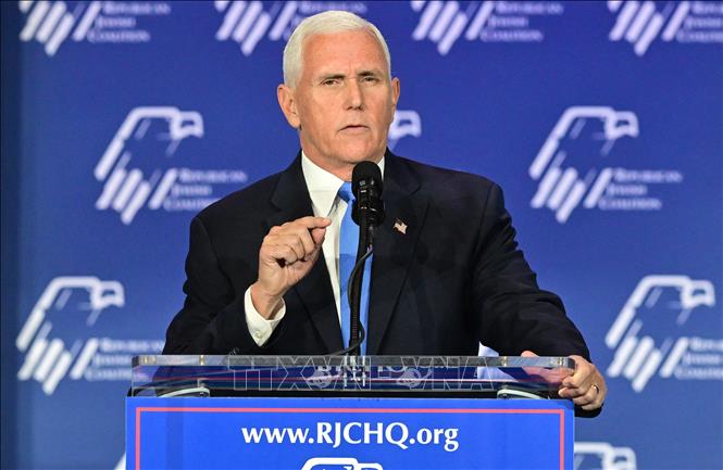 (Tư liệu) Cựu Phó Tổng thống Mỹ Mike Pence phát biểu tại Las Vegas, Nevada, ngày 28/10/2023. Ảnh: AFP/TTXVN