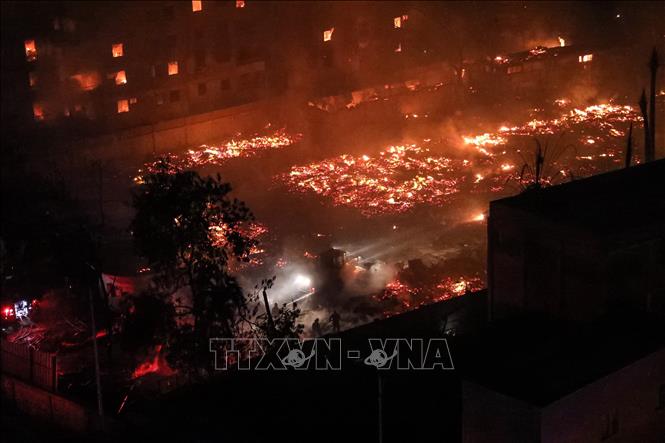 Hiện trường vụ hỏa hoạn tại xưởng phim Al-Ahram Studio ở quận Giza, Cairo, Ai Cập, ngày 16/3/2024. Ảnh: AFP/TTXVN