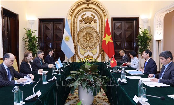 A view of the talks. VNA Photo: Lâm Khánh