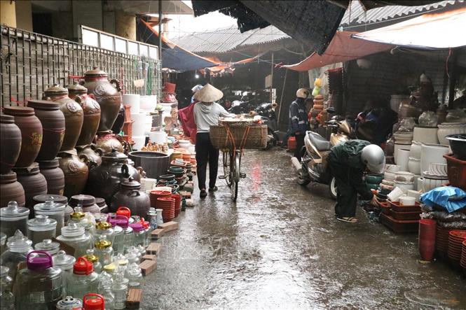 Một khu vực kinh tại chợ Rồng (Ninh Bình). Ảnh: Đức Phương - TTXVN