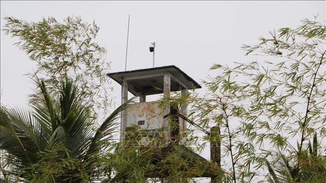Hệ thống camera quan sát rừng tại Khu bảo tồn thiên nhiên Lung Ngọc Hoàng. Ảnh: Hồng Thái - TTXVN