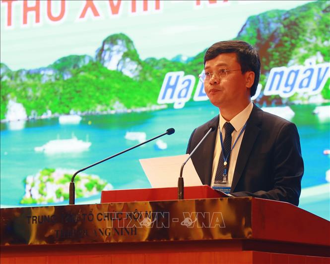Tiến sĩ Phạm Tuấn Anh, Hiệu trưởng trường THPT Chuyên Hùng Vương (Phú Thọ), Trưởng ban tổ chức phát biểu tại hội thảo. Ảnh: Đức Hiếu - TTXVN
