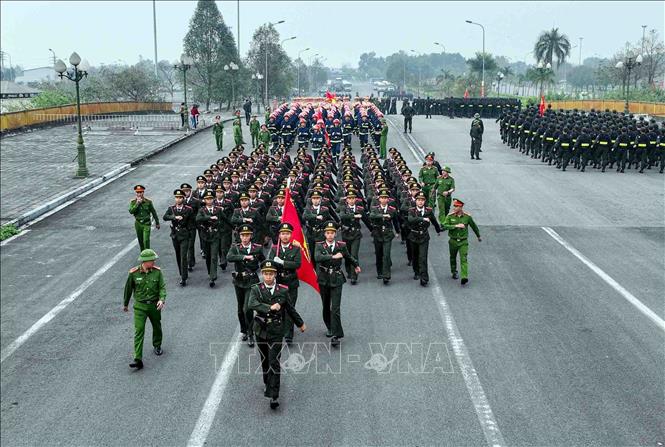 Các khối Công an nhân dân tập luyện diễu binh, diễu hành cho Lễ kỷ niệm. Ảnh: Phạm Kiên - TTXVN