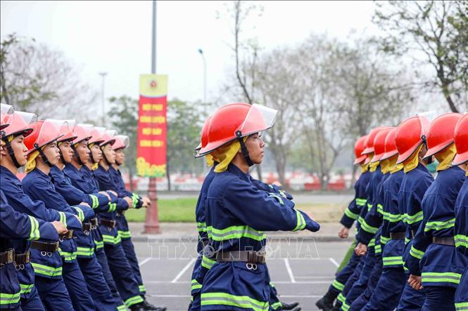 Khối Cảnh sát PCCC và CNCH tập luyện diễu binh, diễu hành. Ảnh: Phạm Kiên - TTXVN