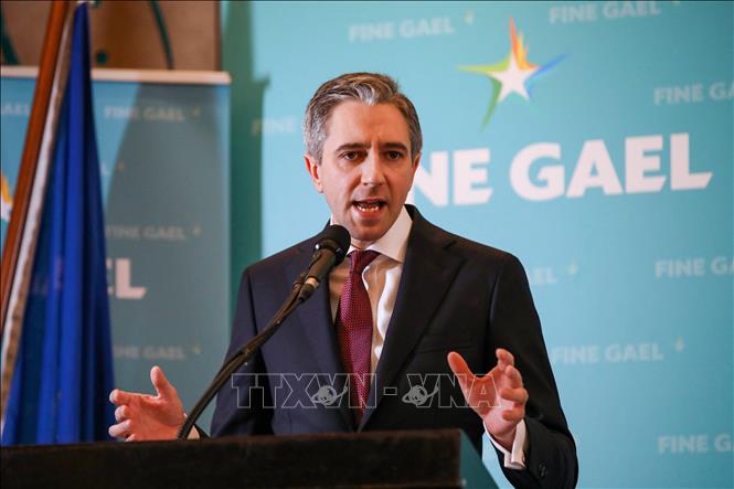 Ông Simon Harris phát biểu sau khi được bầu làm Lãnh đạo mới của đảng Fine Gael, tại Athlone, Ireland, ngày 24/3/2024. Ảnh: AFP/TTXVN