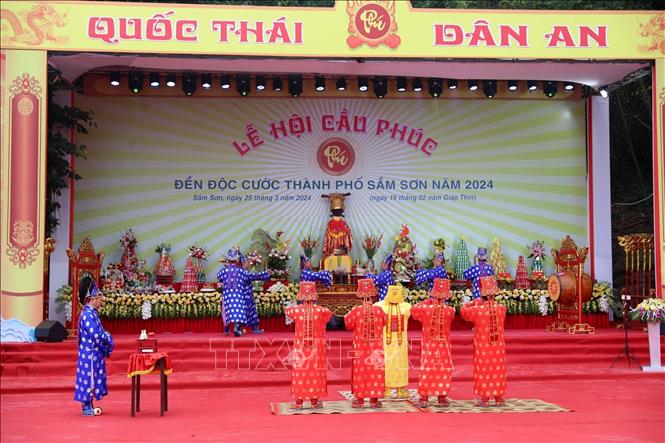 Lễ hội cầu phúc đền Độc Cước. Ảnh: Nguyễn Nam-TTXVN