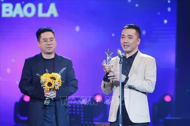 Nhạc sĩ Đỗ Bảo nhận giải thưởng hạng mục “Chương trình của năm