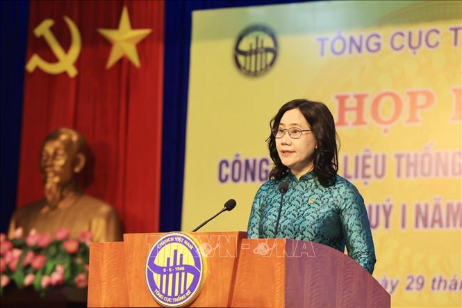 Tổng cục trưởng Tổng cục Thống kê Nguyễn Thị Hương phát biểu. Ảnh: Tuấn Anh - TTXVN