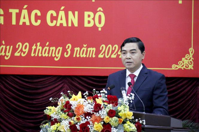 Đồng chí Nguyễn Hoài Anh, Bí thư Tỉnh ủy Bình Thuận nhiệm kỳ 2020-2025 phát biểu nhận nhiệm vụ. Ảnh: Nguyễn Thanh - TTXVN