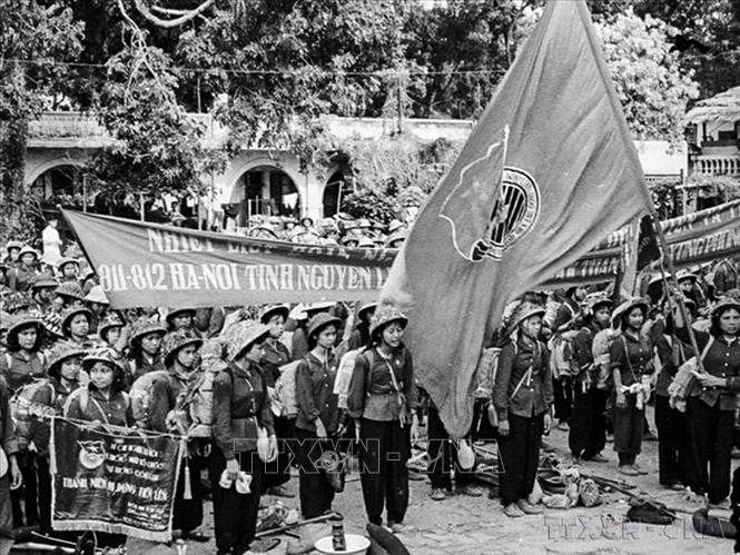 “Ba sẵn sàng” trở thành một cuộc vận động có sức lôi cuốn mạnh mẽ tuổi trẻ Thủ đô, mà khởi đầu là từ Trường Đại học Sư phạm Hà Nội đầu  năm  1964, sau đó trở thành phong trào thi đua chung của đoàn viên, thanh niên cả nước. Ảnh: TTXVN
