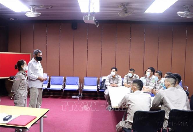 Khóa đào tạo hủy nổ bom mìn cấp độ 3 theo tiêu chuẩn hành động bom mìn quốc tế do Tổ chức Viện trợ nhân dân Na Uy (NPA) thực hiện lần đầu tiên ở Việt Nam (2021). Ảnh: Nguyên Lý - TTXVN