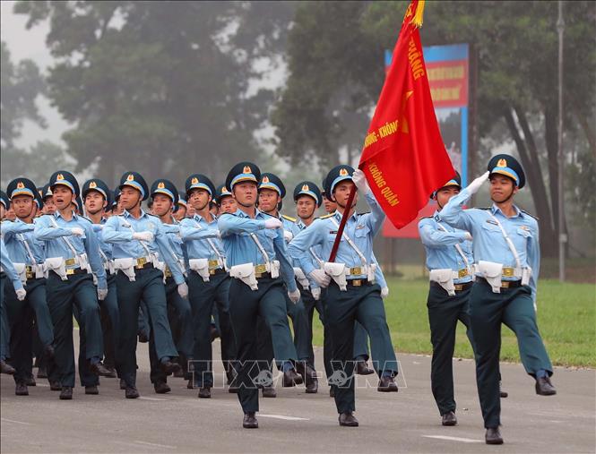 Khối sĩ quan Phòng không - Không quân tham gia hợp luyện. Ảnh: Trọng Đức - TTXVN
