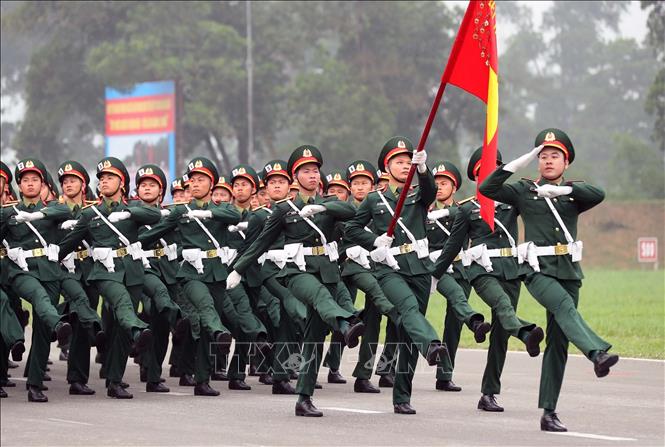 Khối sĩ quan lục quân tham gia hợp luyện. Ảnh: Trọng Đức - TTXVN