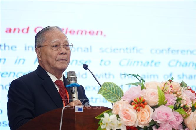 Ông Nguyễn Văn Quang, Hiệu trưởng trường Đại học Nam Cần Thơ phát biểu tại Hội thảo. Ảnh: Ánh Tuyết - TTXVN 