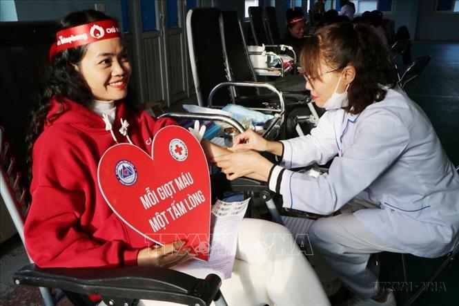 Cô giáo Trần Thị Phượng, giáo viên Trường mầm non Tân Phong (Lai Châu) đã 7 lần hiến máu tình nguyện. Ảnh: Nguyễn Oanh - TTXVN