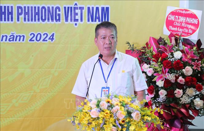 Đại diện lãnh đạo Công ty TNHH PhiHong Việt Nam phát biểu chúc mừng. Ảnh: Minh Thu-TTXVN