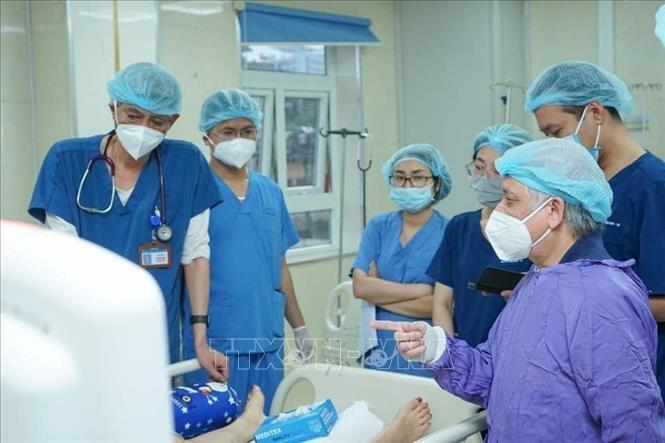 Ca lấy - ghép tạng là sự phối hợp nhịp nhàng của các Bệnh viện. Ảnh: TTXVN phát