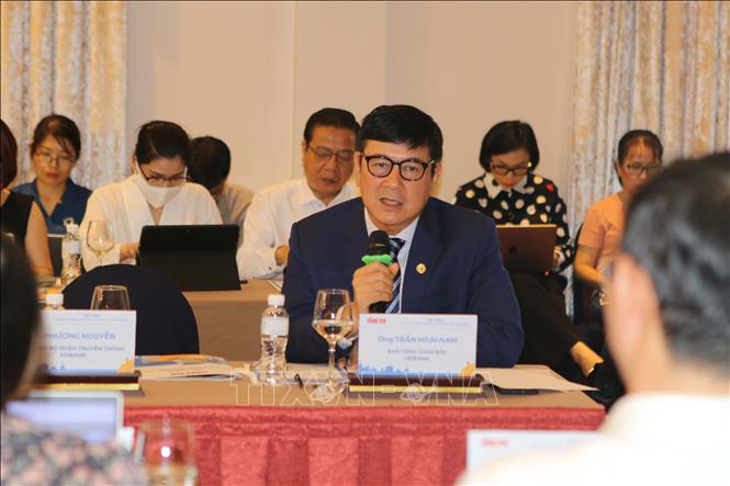 Ông Trần Hoài Nam, Phó Tổng Giám đốc ngân hàng HDBank phát biểu tại hội thảo. Ảnh: Thanh Vũ - TTXVN 