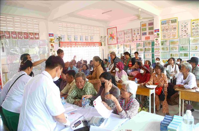 Khu vực xét nghiệm, khám tổng quát cho người dân. Ảnh: Huỳnh Thảo - PV TTXVN tại Campuchia 