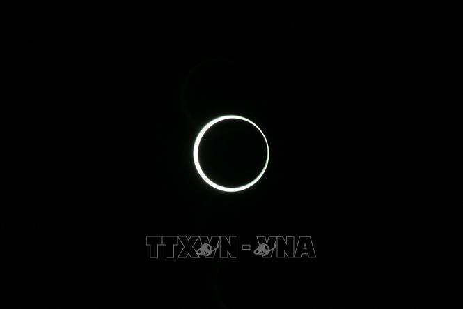 (Tư liệu) Hiện tượng nhật thực toàn phần nhìn từ Chetumal, bang Quintana Roo, Mexico, ngày 14/10/2023. Ảnh: AFP/TTXVN