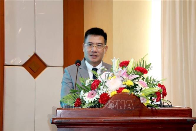 Nguyen Van Trung, Vietnamese Consul General in Pakse, Champasak province of Laos, addresses the forum. VNA/Photo by courtesy