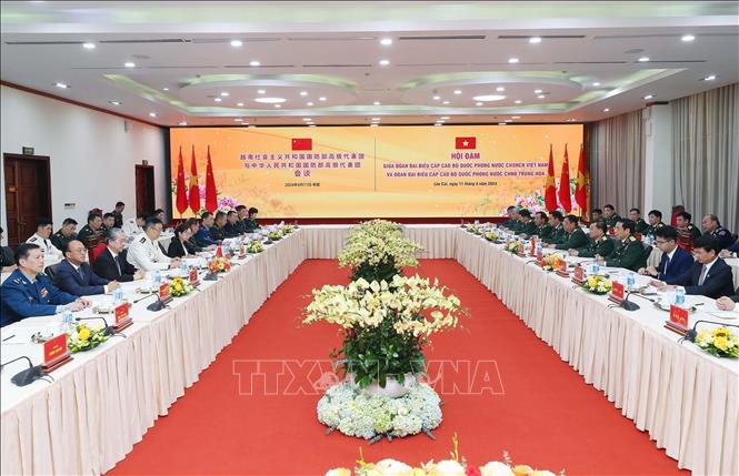 A view of the talks between Vietnamese and Chinese Ministers of National Defence. VNA Photo: Trọng Đức 
