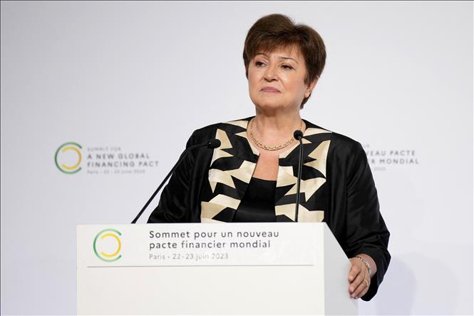 (Tư liệu) Tổng Giám đốc Quỹ Tiền tệ quốc tế (IMF) Kristalina Georgieva trong cuộc họp báo kết thúc Hội nghị thượng đỉnh Hiệp ước tài chính toàn cầu mới tại Paris, Pháp ngày 23/6/2024. Ảnh: AFP/TTXVN