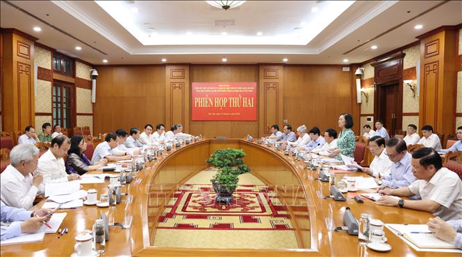 Phiên họp thứ hai Ban Chỉ đạo Tổng kết một số vấn đề lý luận và thực tiễn về công cuộc đổi mới theo định hướng xã hội chủ nghĩa trong 40 năm qua ở Việt Nam. Ảnh: Phương Hoa - TTXVN