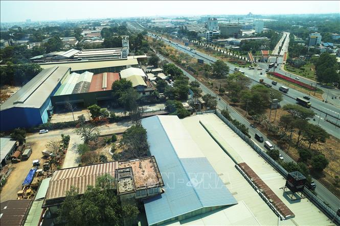 Khu công nghiệp Biên Hòa 1 rộng 340ha, tiếp giáp Quốc lộ 1, sông Đồng Nai và kết nối với Bình Dương, Thành phố Hồ Chí Minh thông qua cầu Đồng Nai. Ảnh: Hồng Đạt - TTXVN
