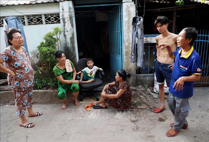 Một số hộ dân tại cư xá công nhân Nhà máy giấy Cogido vẫn chưa chuyển đi do chưa chấp nhận tiền đến bù. UBND thành phố Biên Hòa đang sắp xếp quỹ đất để bố trí tái định cư các hộ dân này, dự kiến hoàn thành trong quý IV/2024. Ảnh: Hồng Đạt - TTXVN
