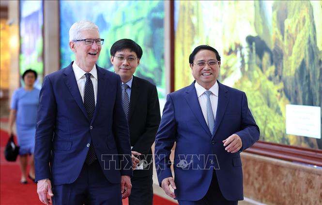 Thủ tướng Phạm Minh Chính tiếp Giám đốc điều hành Tập đoàn Apple (Hoa Kỳ) Tim Cook. Ảnh: Dương Giang-TTXVN