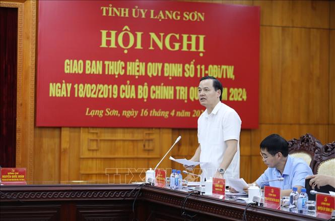 Trưởng Ban Nội chính Tỉnh ủy Lạng Sơn Phùng Quang Hội phát biểu tại Hội nghị. Ảnh: Anh Tuấn – TTXVN