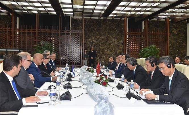 Phó Thủ tướng Trần Lưu Quang làm việc với đồng chí Bruno Rodriguez, Uỷ viên Bộ Chính trị, Bộ trưởng Ngoại giao Cuba. Ảnh: VGP/TTXVN phát